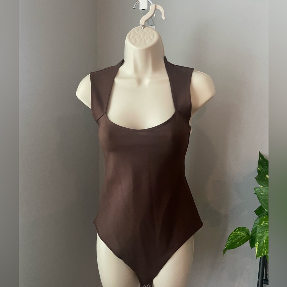 NWT. Brown Abercrombie Bodysuit. Size Small.